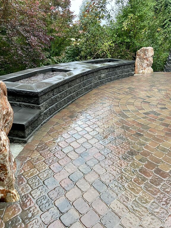 Port Moody Landscape patio ideas, pavers. Benjamin Landscaping and Projects. .