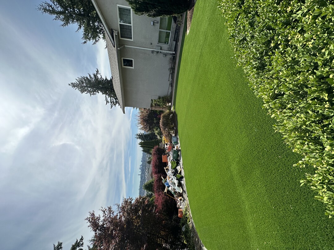 Artificial Turf installations by Benjamin Landscaping and Projects. Coquitlam, Port Moody, Burnaby, North Vancouver, West Vancouver, WhiteRock and Surrey.