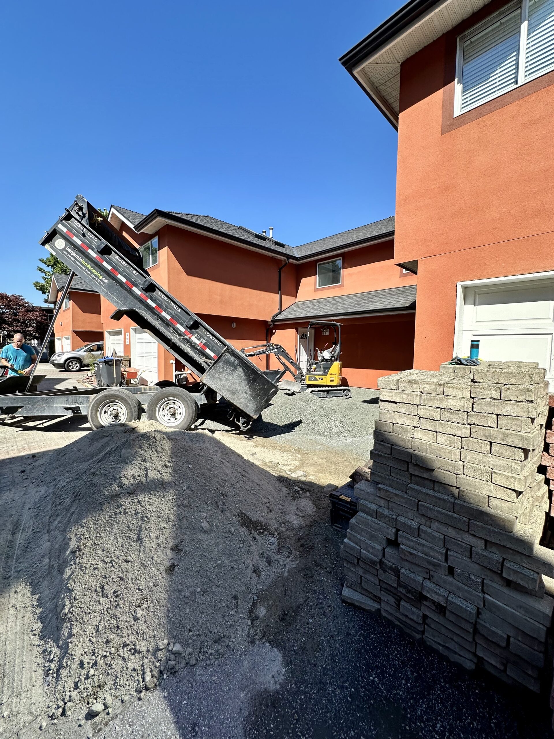 Interlocking paver driveway repair by Benjamin Landscaping and Projects. Metro Vancouver