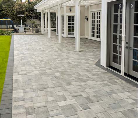 Paver patio in Coquitlam. Benjamin Landscaping and Projects.  