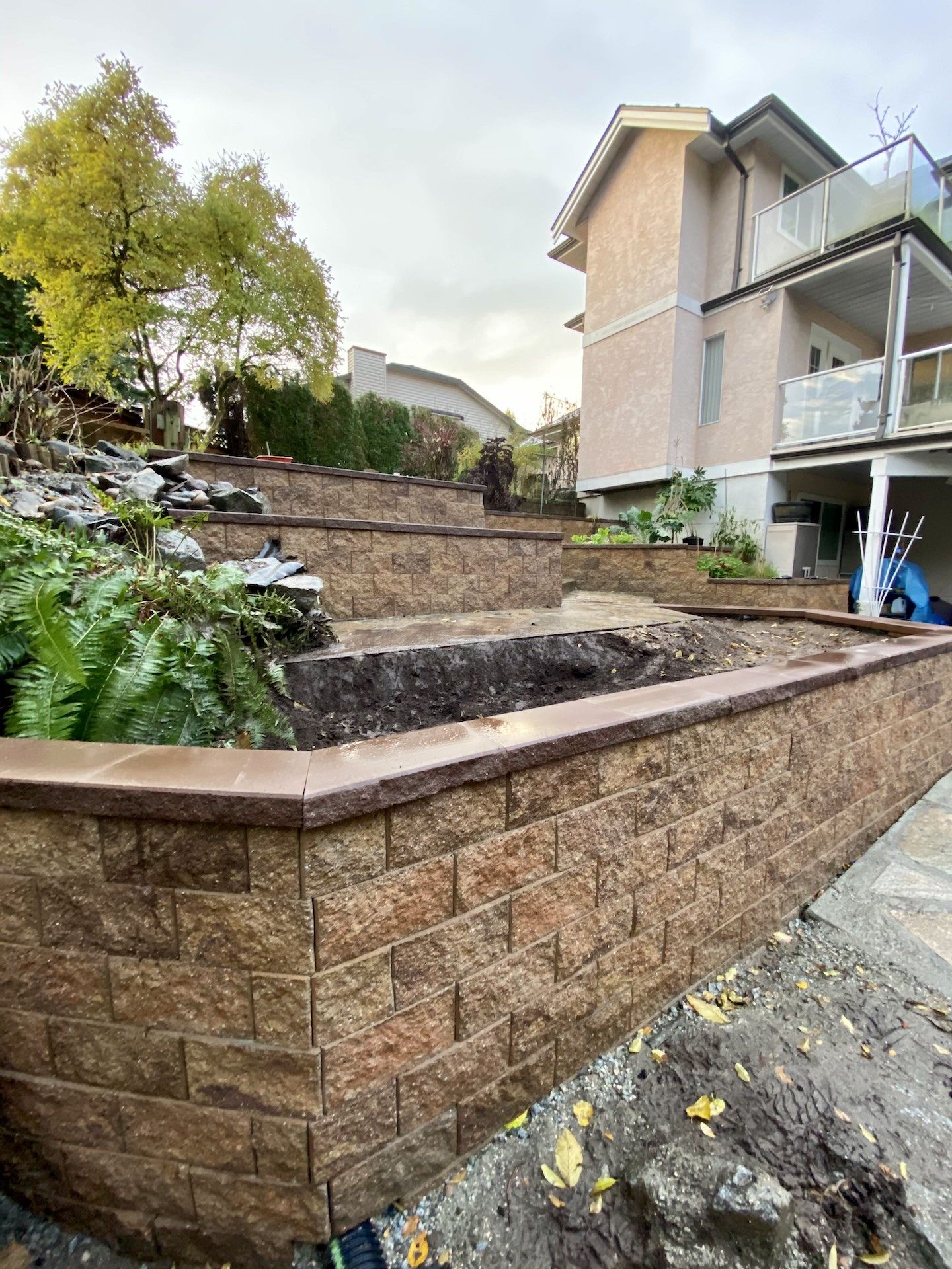 Retaining walls in Port Coquitlam. Benjamin Landscaping and Projects. 