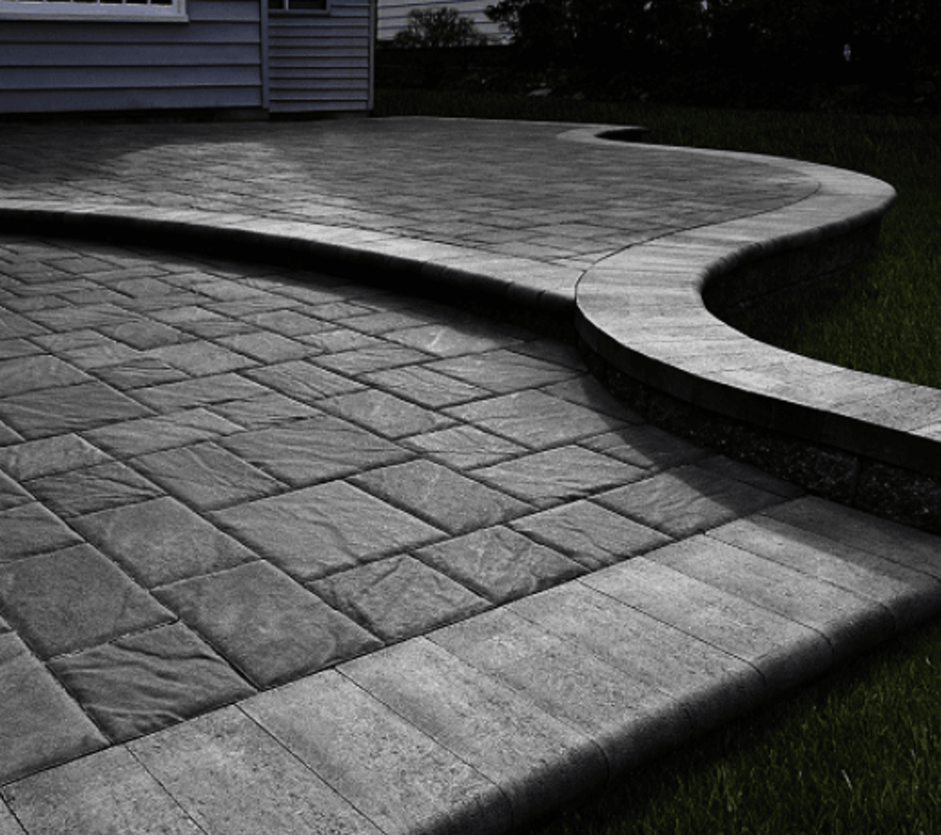 Bullnose paver steps in Coquitlam. Benjamin Landscaping and Projects. 