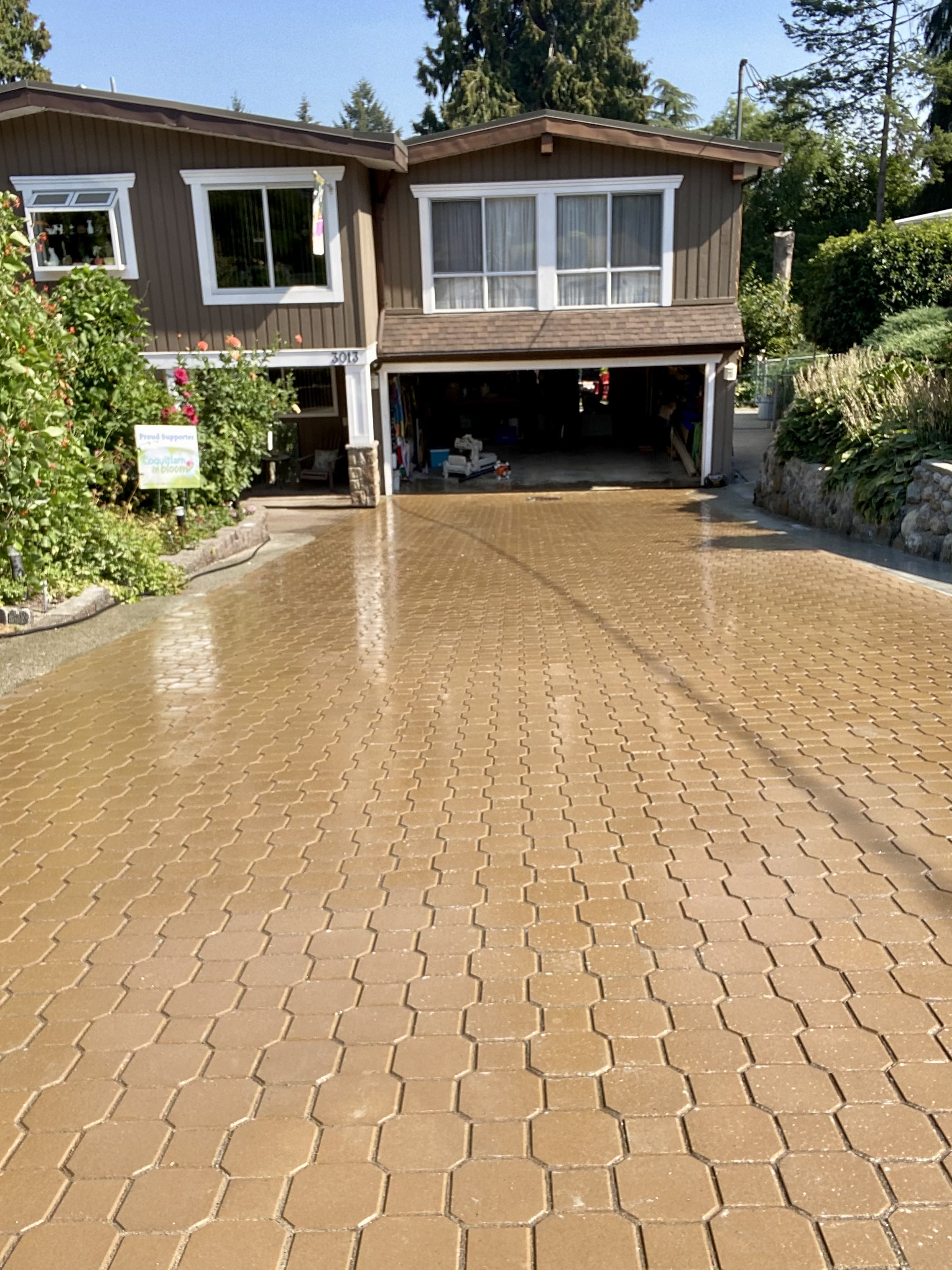New Paver driveway in Coquitlam. Benjamin Landscaping and Projects. 